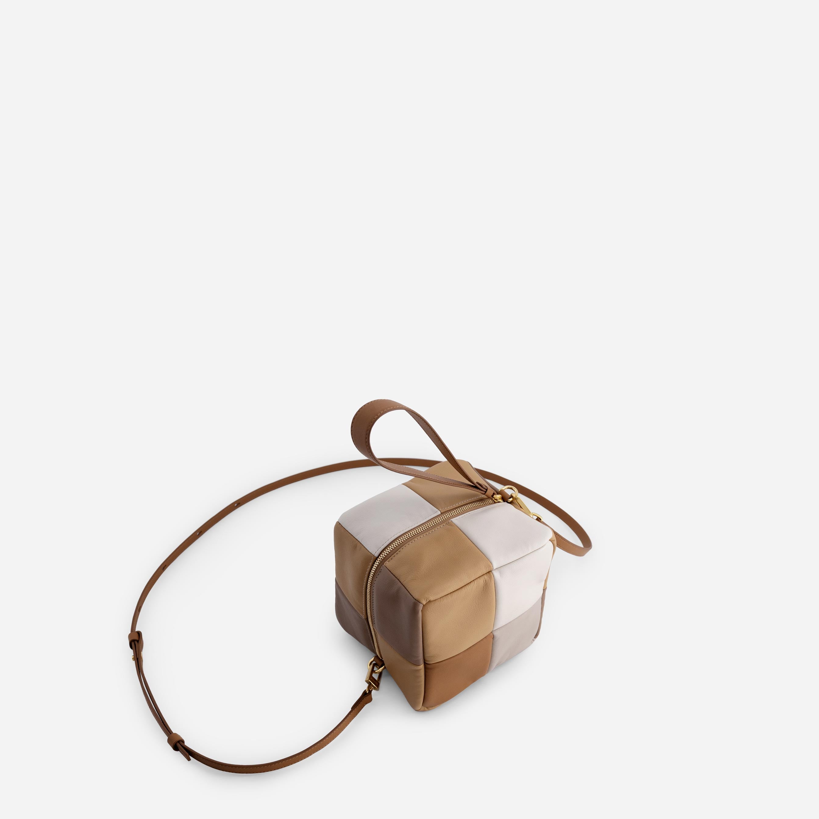 Grid Clutch - Milky
