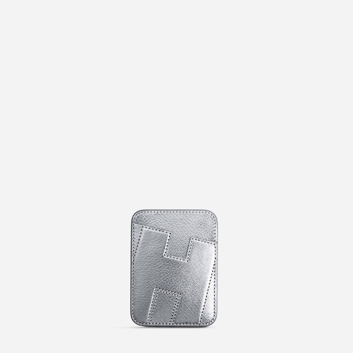 MagSafe cardholder in Metallic Silver, initial H, front