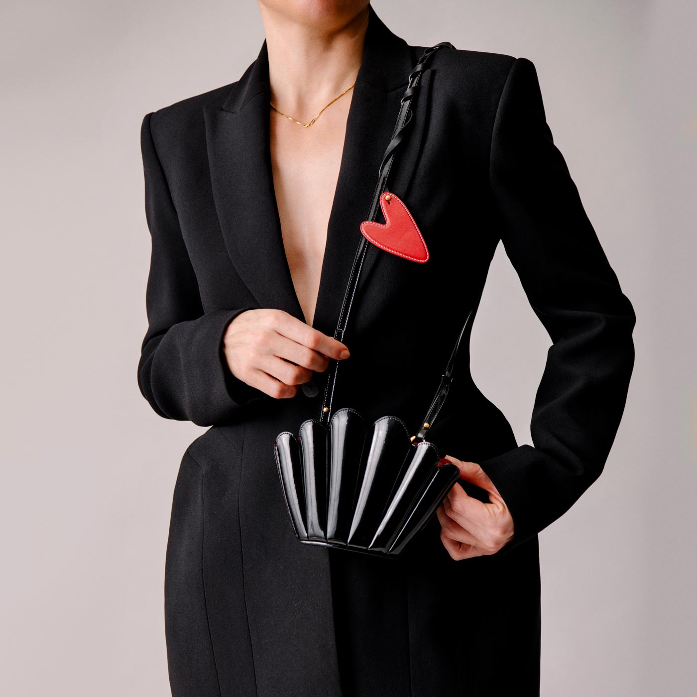 Micro Seashell - Patent Black