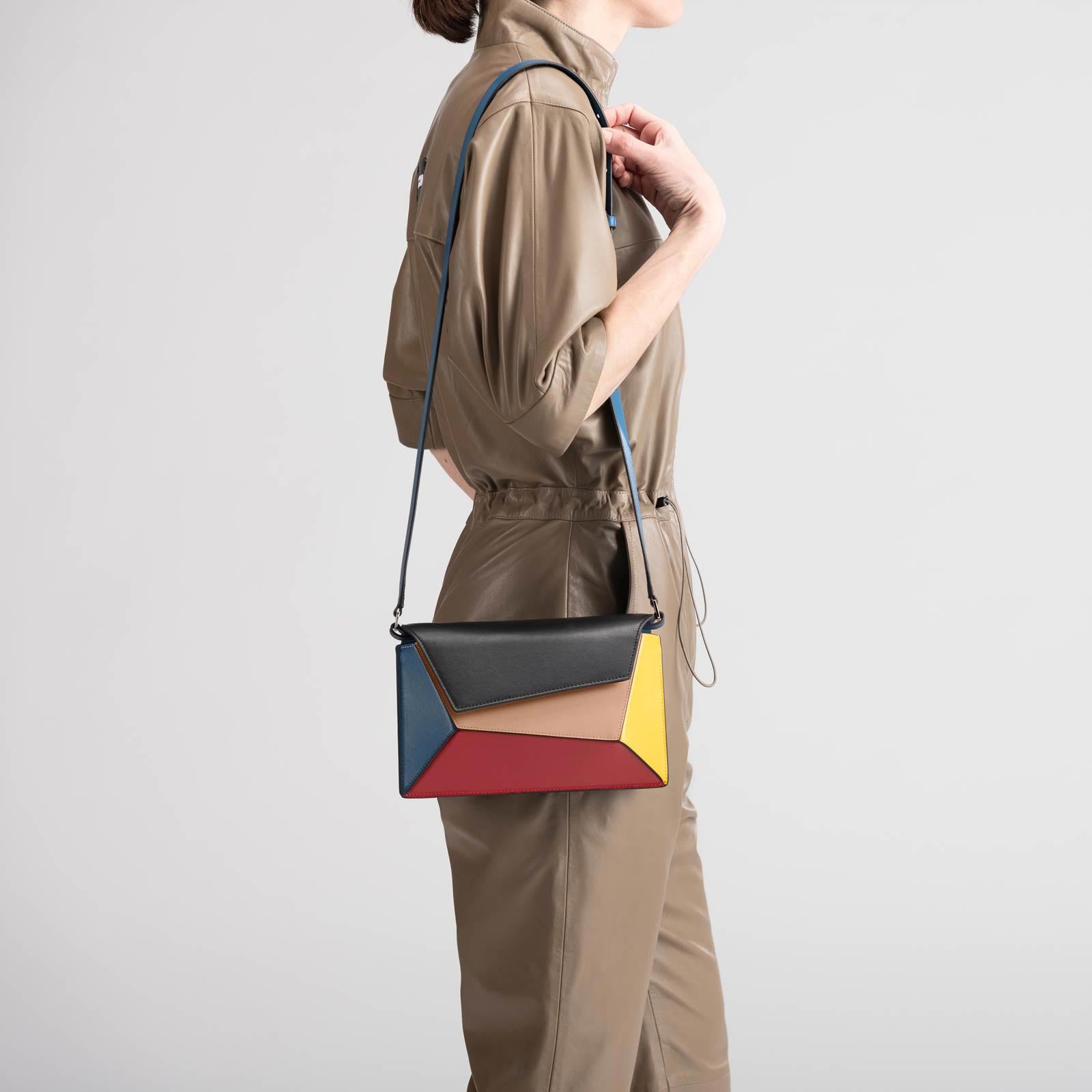 Naomi - Mondrian