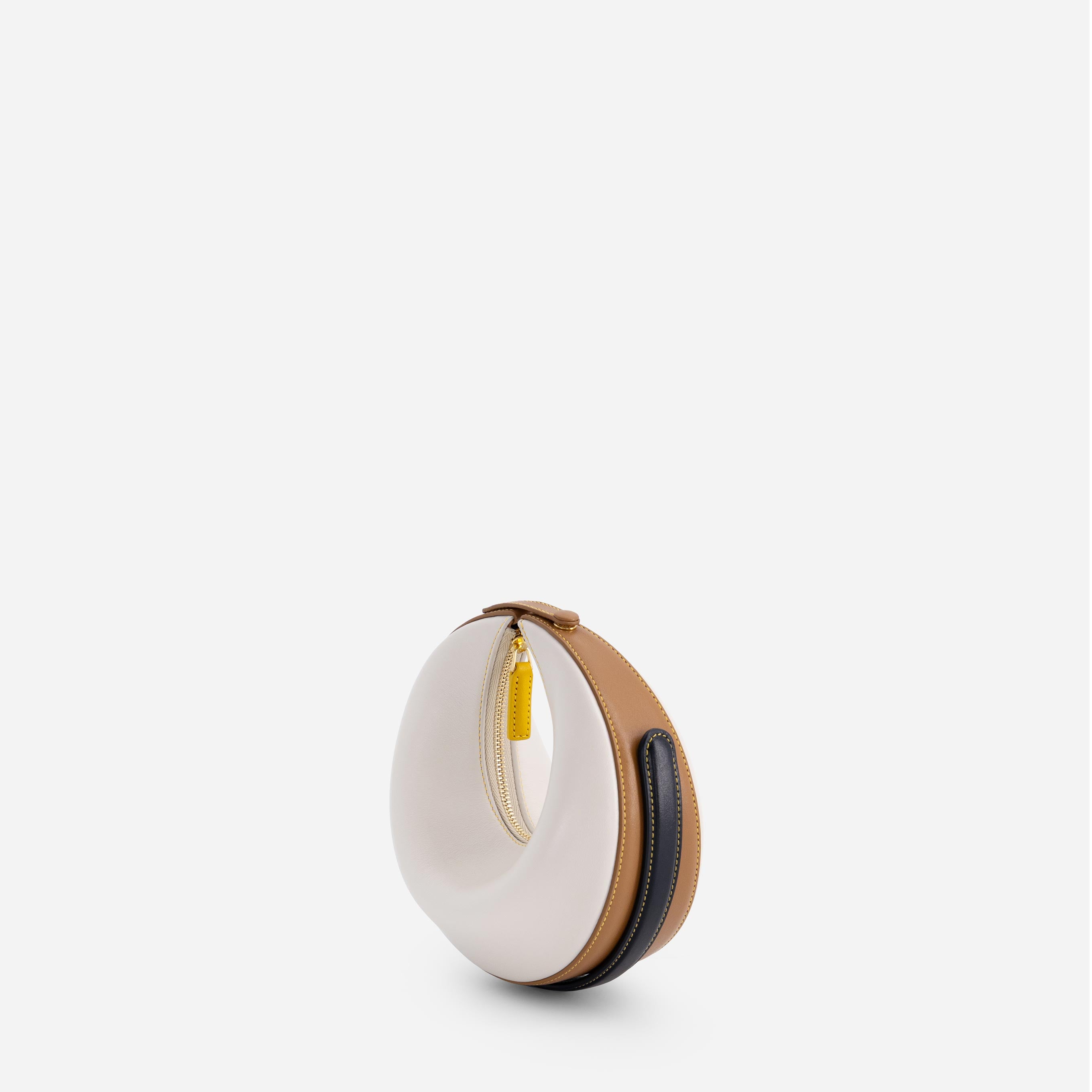 Luna 20 - Goldfinch