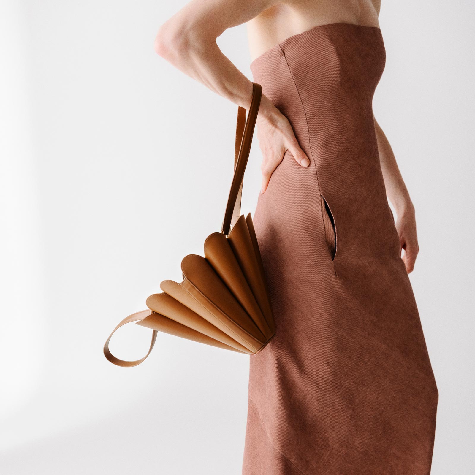 Mini Seashell Tote - Bordeaux